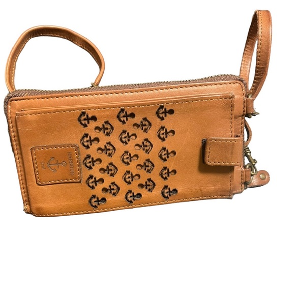 NWOT Harbour2nd: Camel Brown Leather Wallet with Detachable Crossbody Strap - Picture 2 of 5